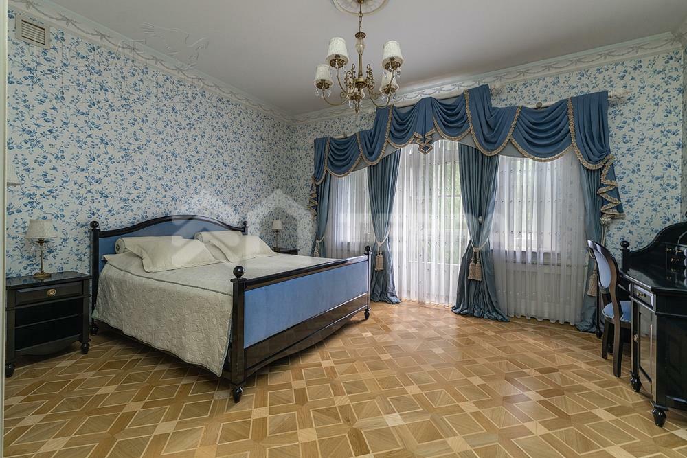 КОТТЕДЖ 1 800 м² с отделкой