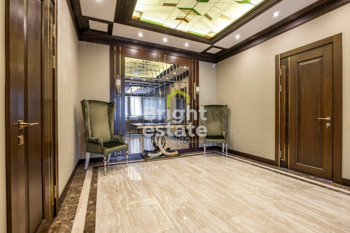 2-этажный коттедж 1 800 м² с отделкой