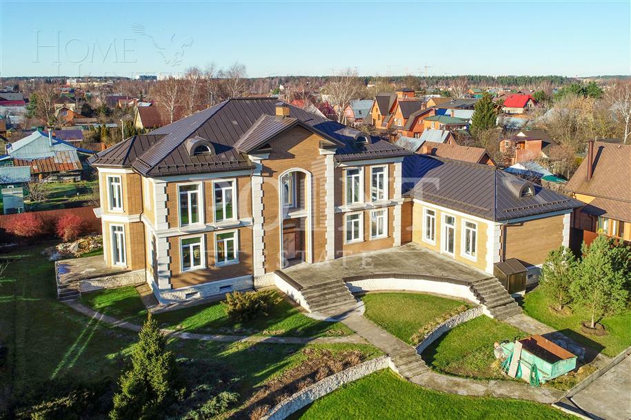 2-этажный коттедж 1 200 м² без отделки