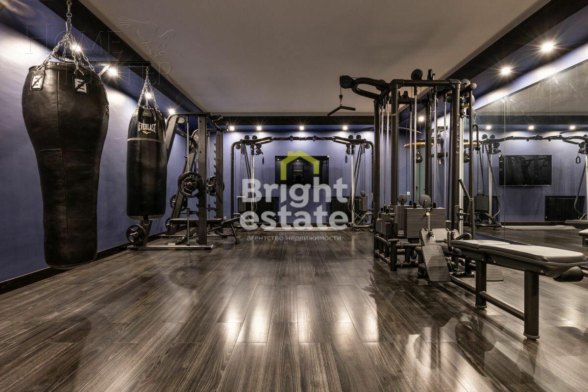 2-этажный коттедж 1 800 м² с отделкой