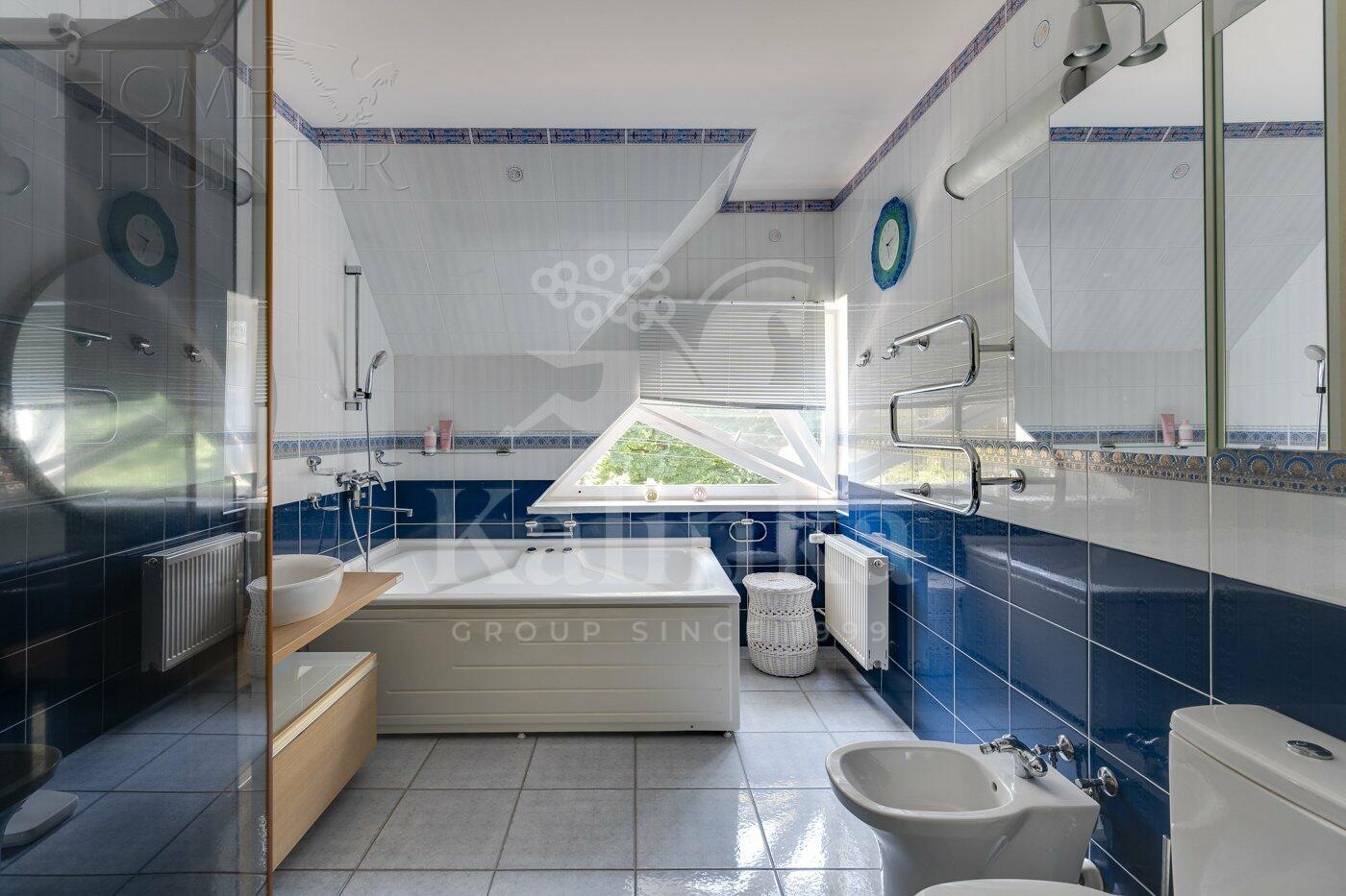 2-этажный коттедж 310 м² с отделкой