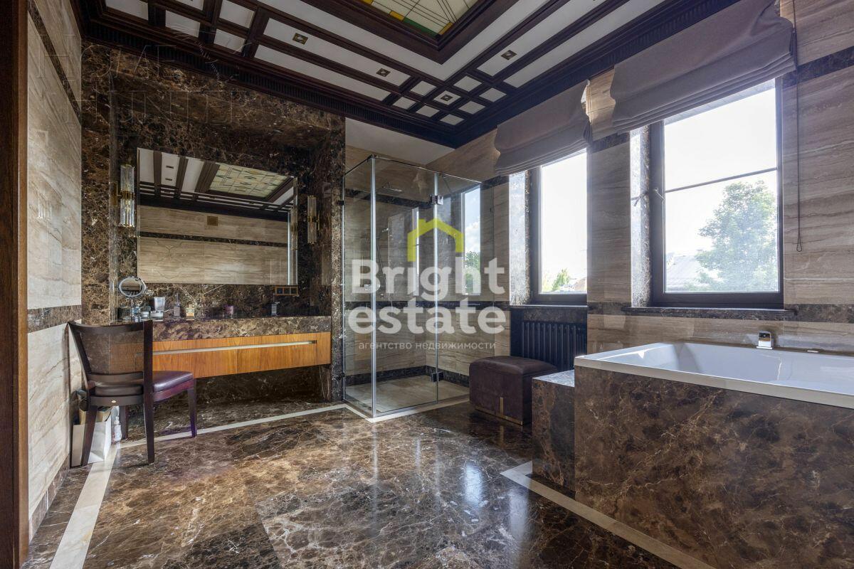2-этажный коттедж 1 800 м² с отделкой