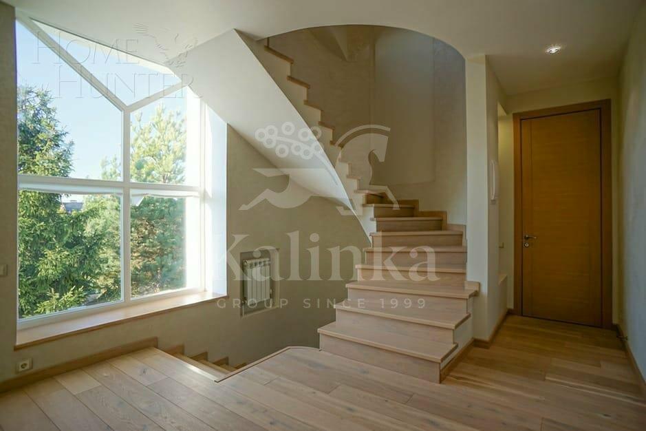 2-этажный коттедж 680 м² с отделкой