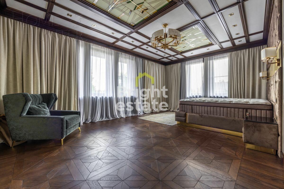 2-этажный коттедж 1 800 м² с отделкой