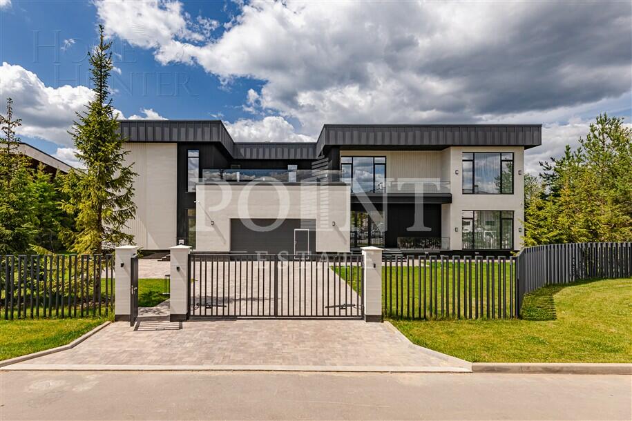 2-этажный коттедж 1 100 м² с отделкой
