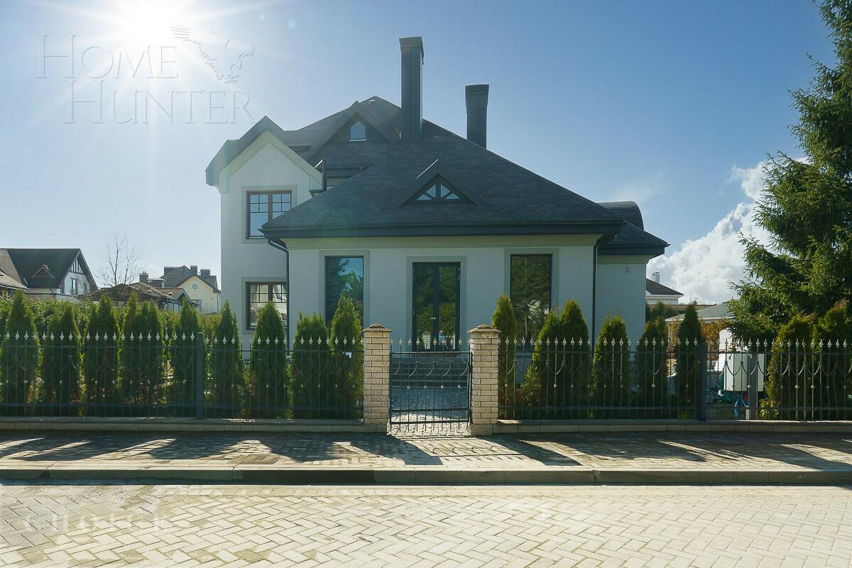 2-этажный коттедж 640 м² без отделки