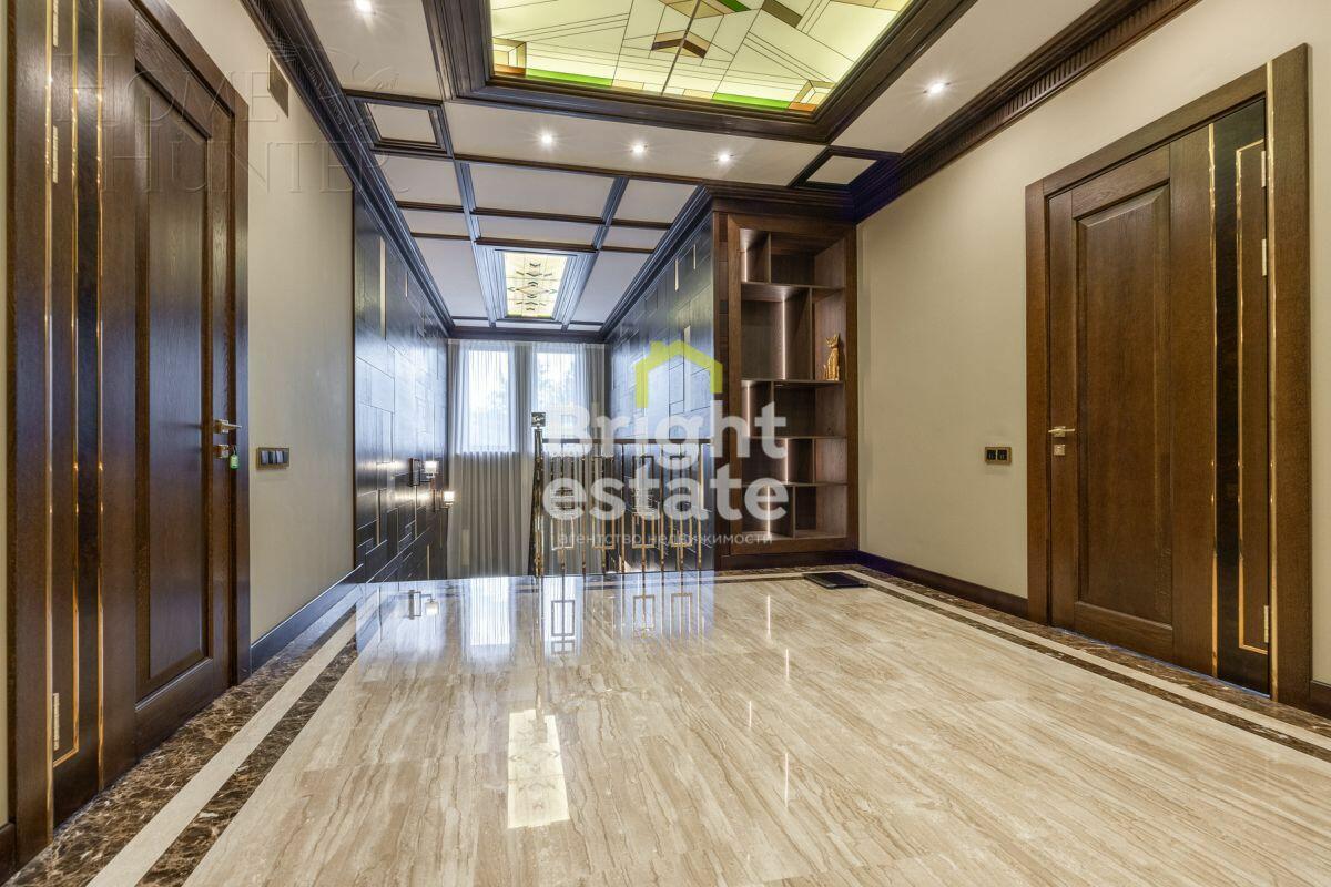 2-этажный коттедж 1 800 м² с отделкой