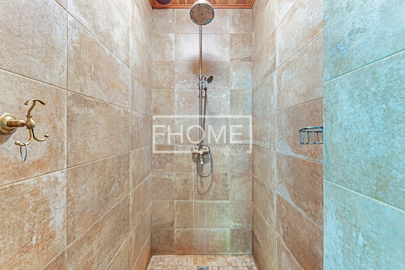 2-этажный коттедж 350 м² с отделкой
