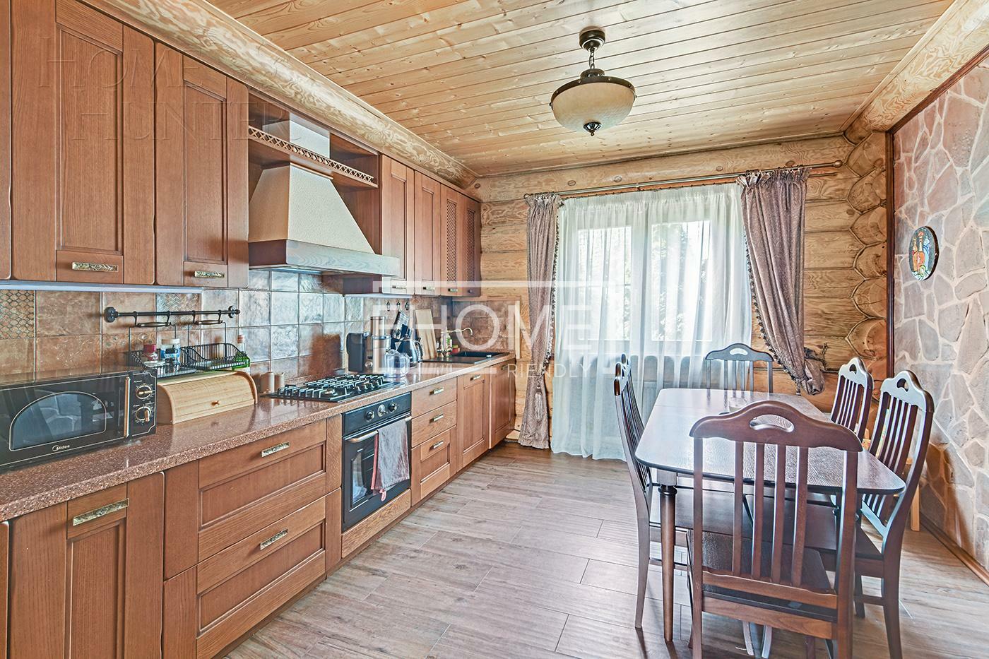 2-этажный коттедж 350 м² с отделкой