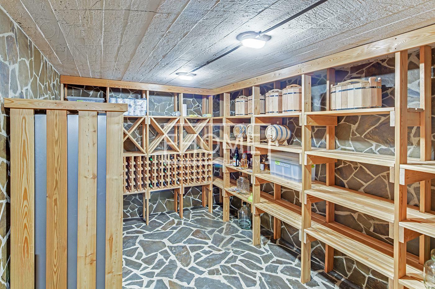 2-этажный коттедж 350 м² с отделкой