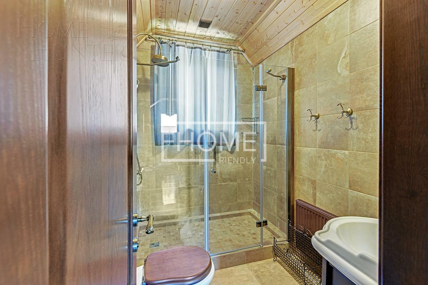 2-этажный коттедж 350 м² с отделкой