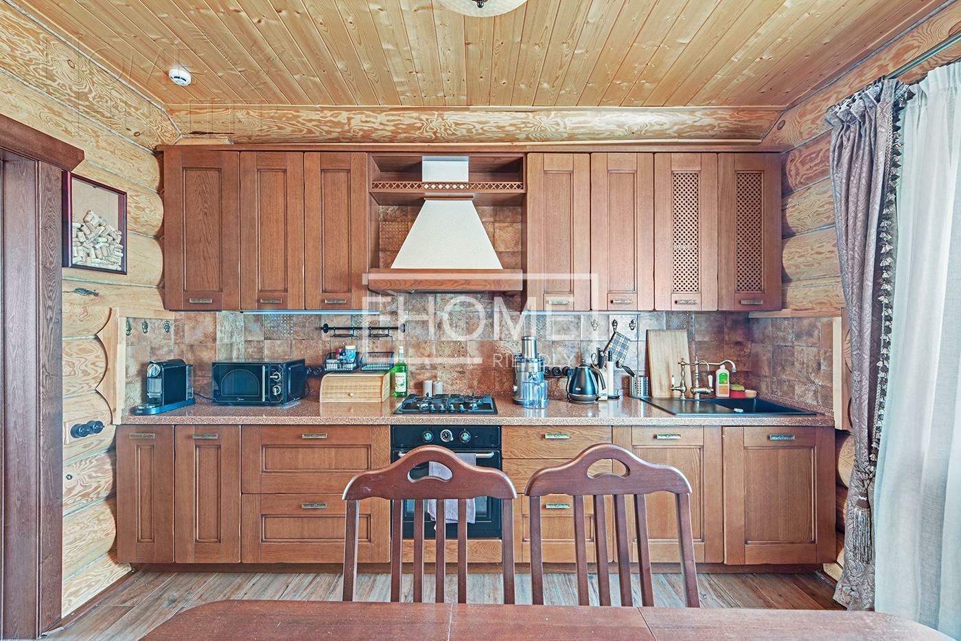 2-этажный коттедж 350 м² с отделкой