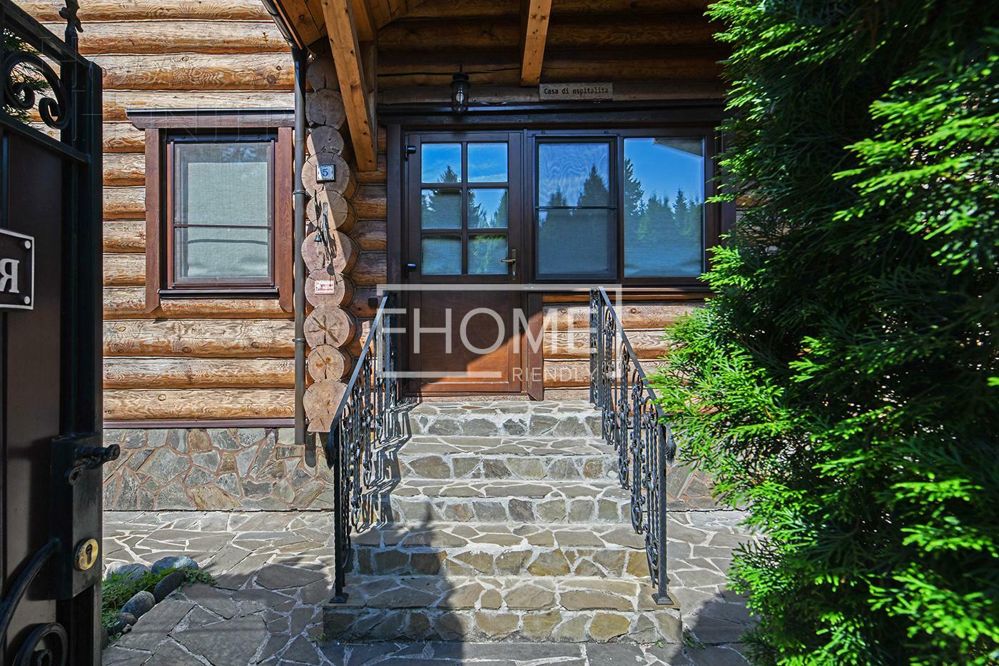 2-этажный коттедж 350 м² с отделкой