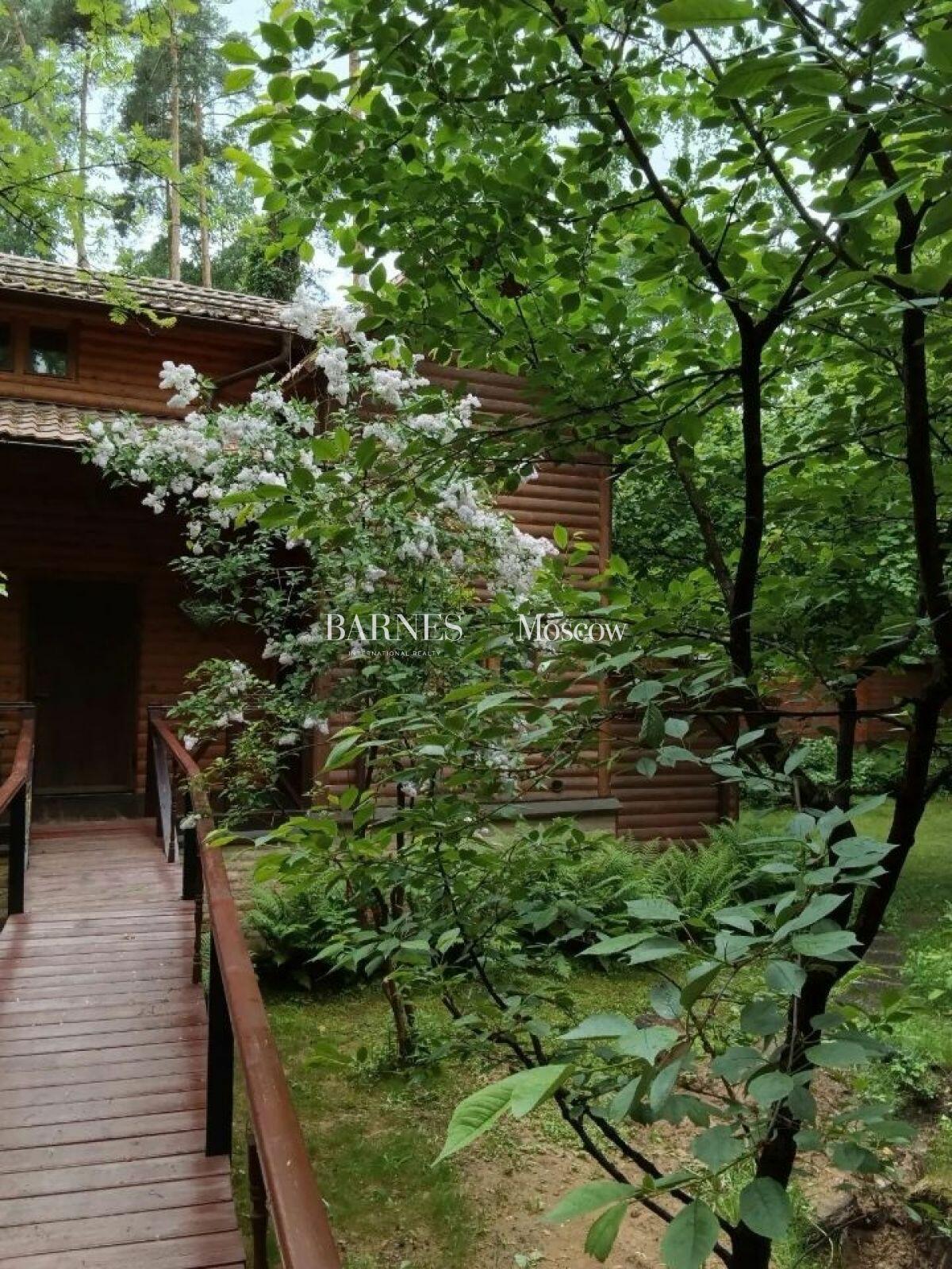 2-этажный коттедж 370 м² с отделкой