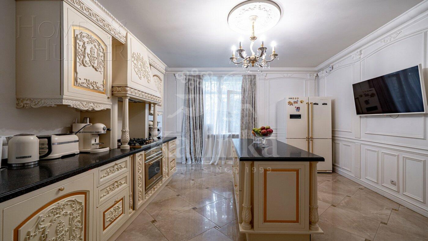 2-этажный коттедж 750 м² с отделкой