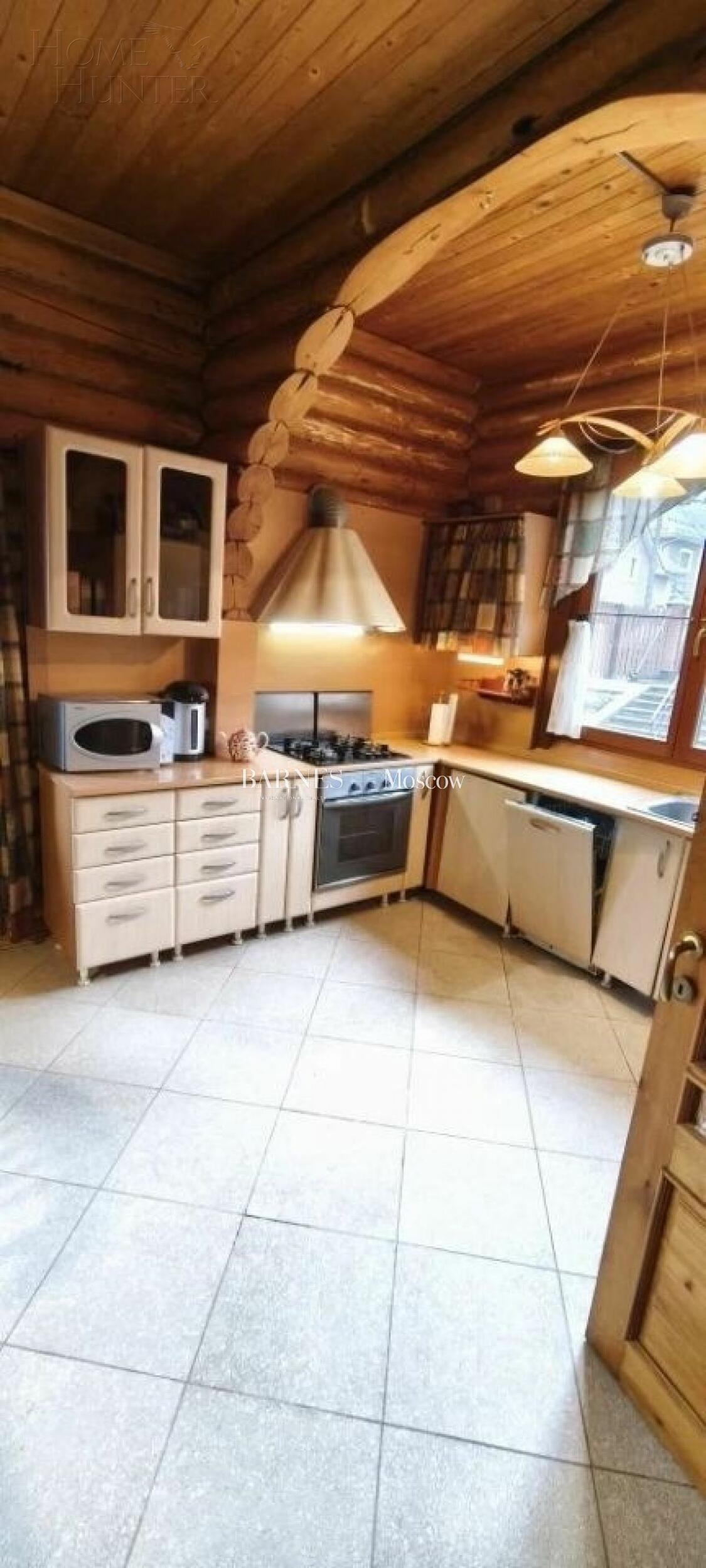 2-этажный коттедж 370 м² с отделкой
