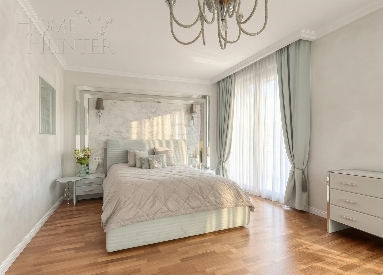 3-этажный коттедж 325 м² с отделкой