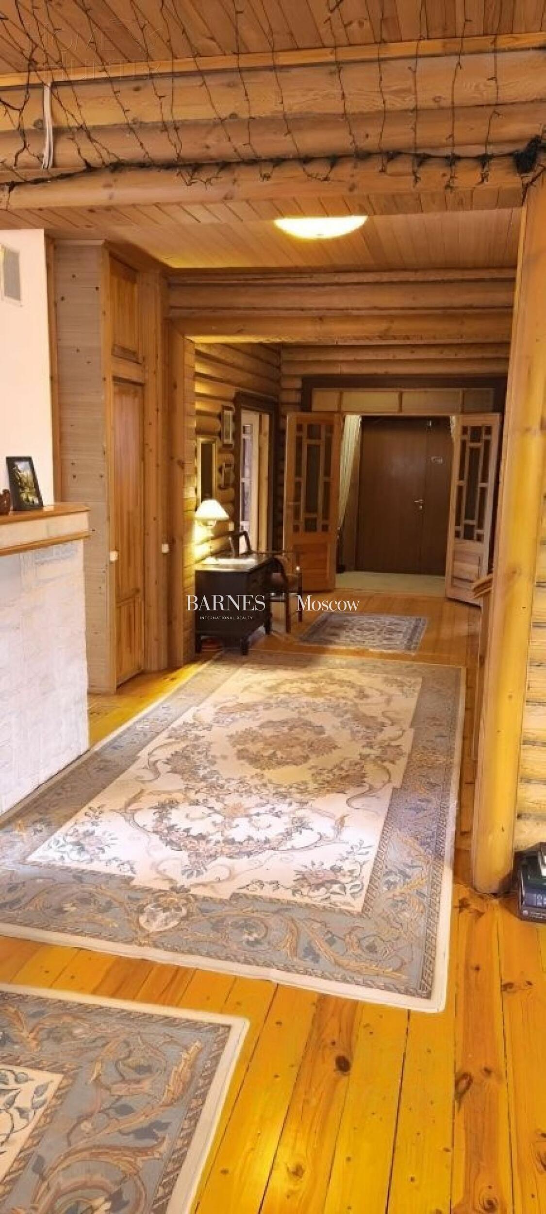2-этажный коттедж 370 м² с отделкой