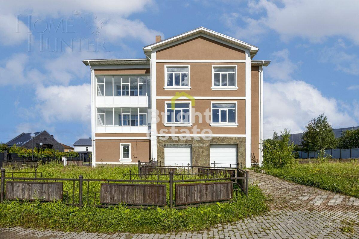 3-этажный таунхаус 345 м² без отделки