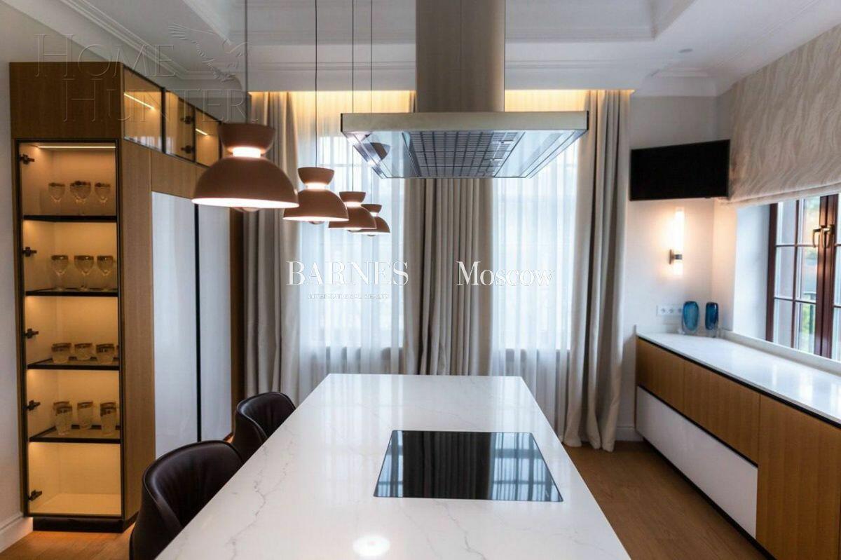 2-этажный коттедж 497.8 м² с отделкой