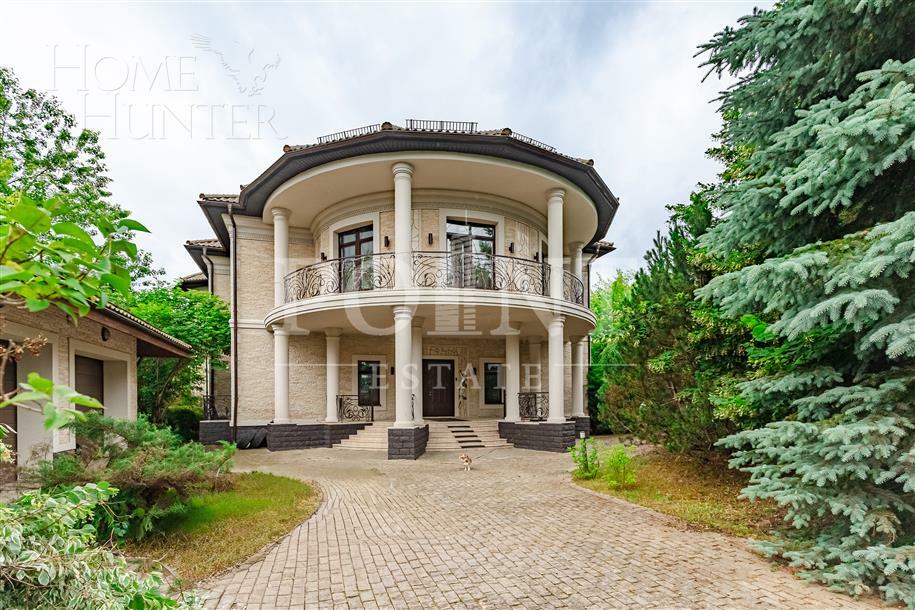 2-этажный коттедж 600 м² с отделкой