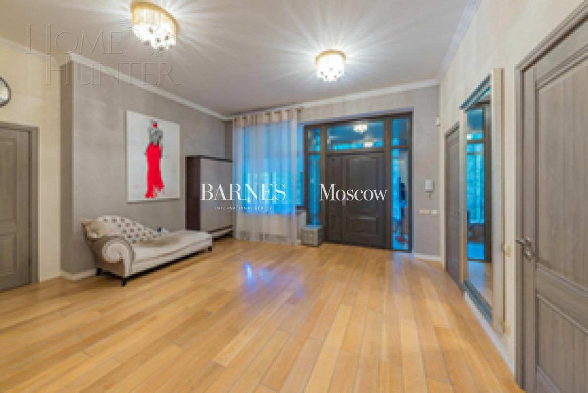 2-этажный коттедж 450 м² с отделкой