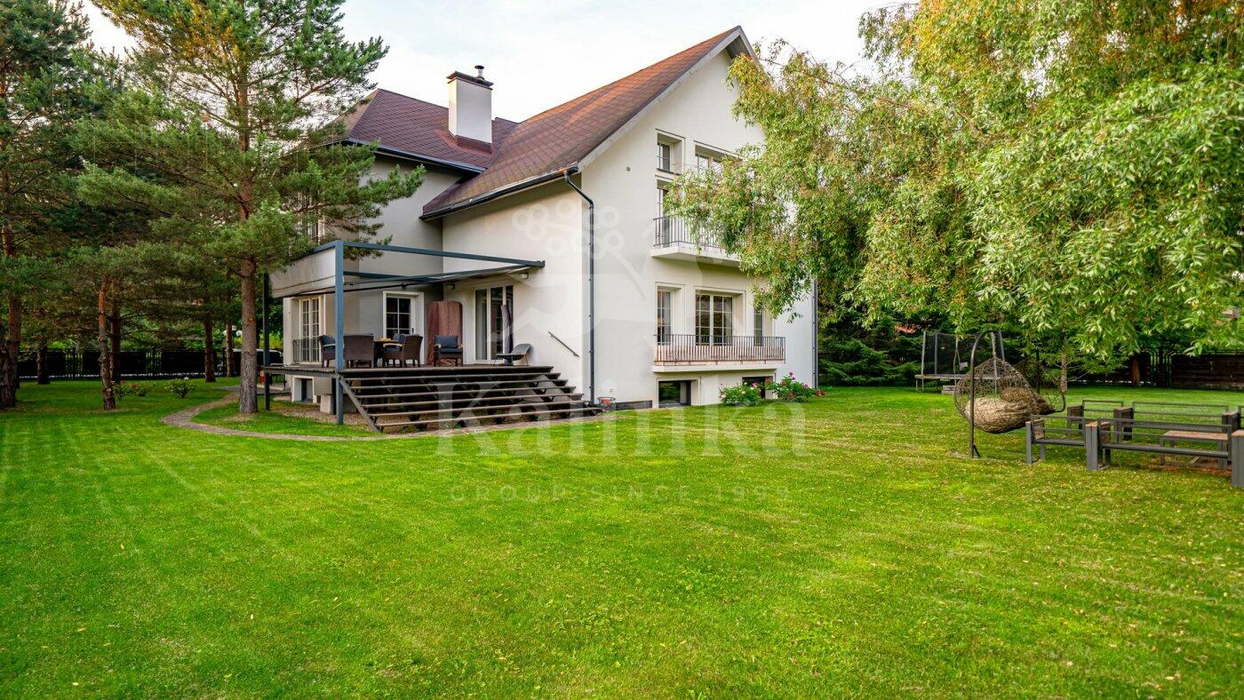 2-этажный коттедж 450 м² с отделкой
