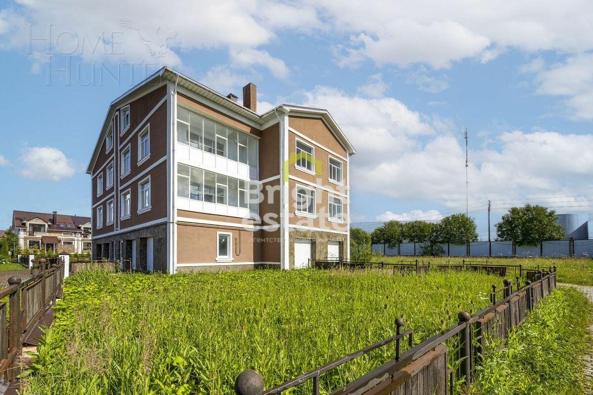 3-этажный таунхаус 345 м² без отделки