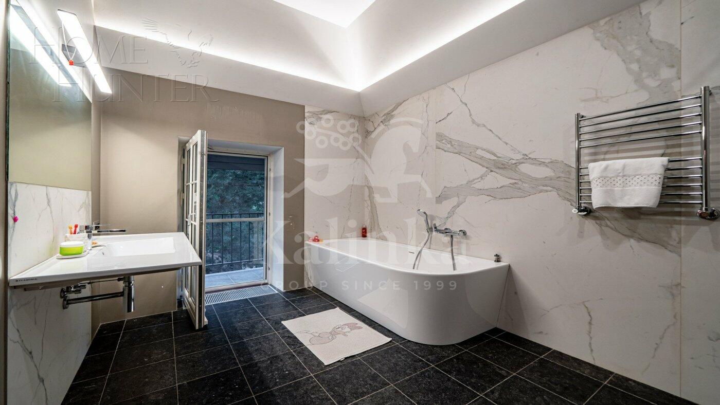 2-этажный коттедж 450 м² с отделкой