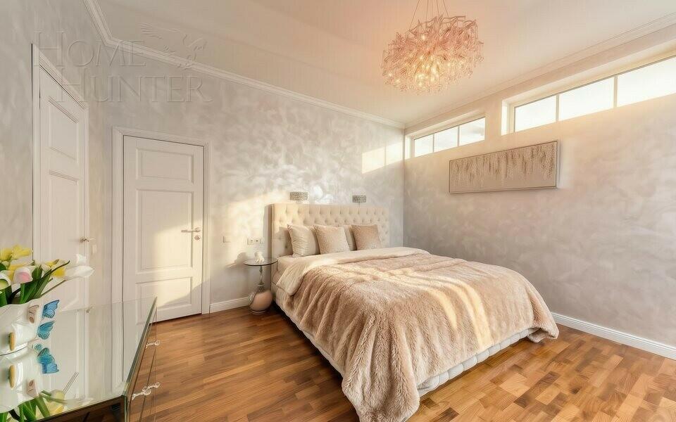 3-этажный коттедж 325 м² с отделкой
