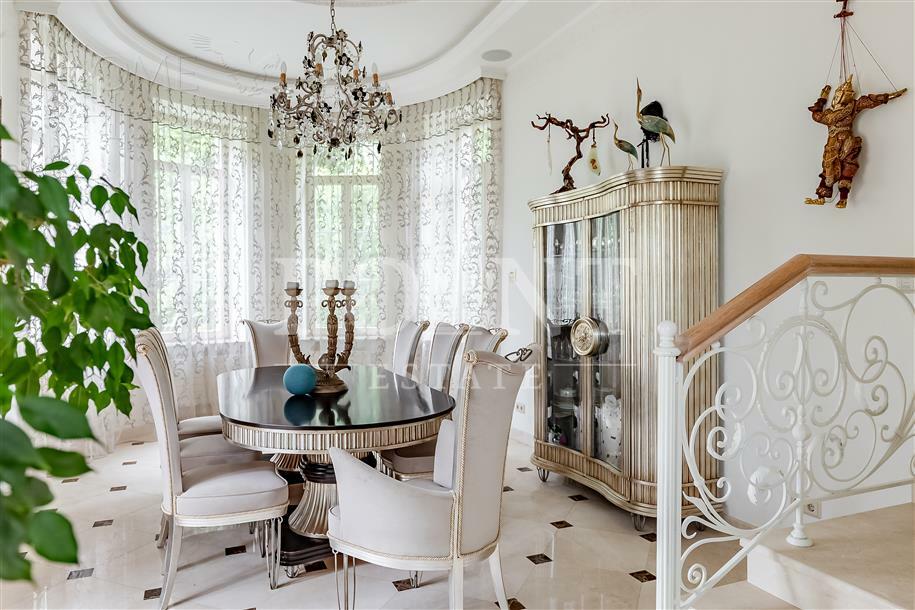 2-этажный коттедж 600 м² с отделкой