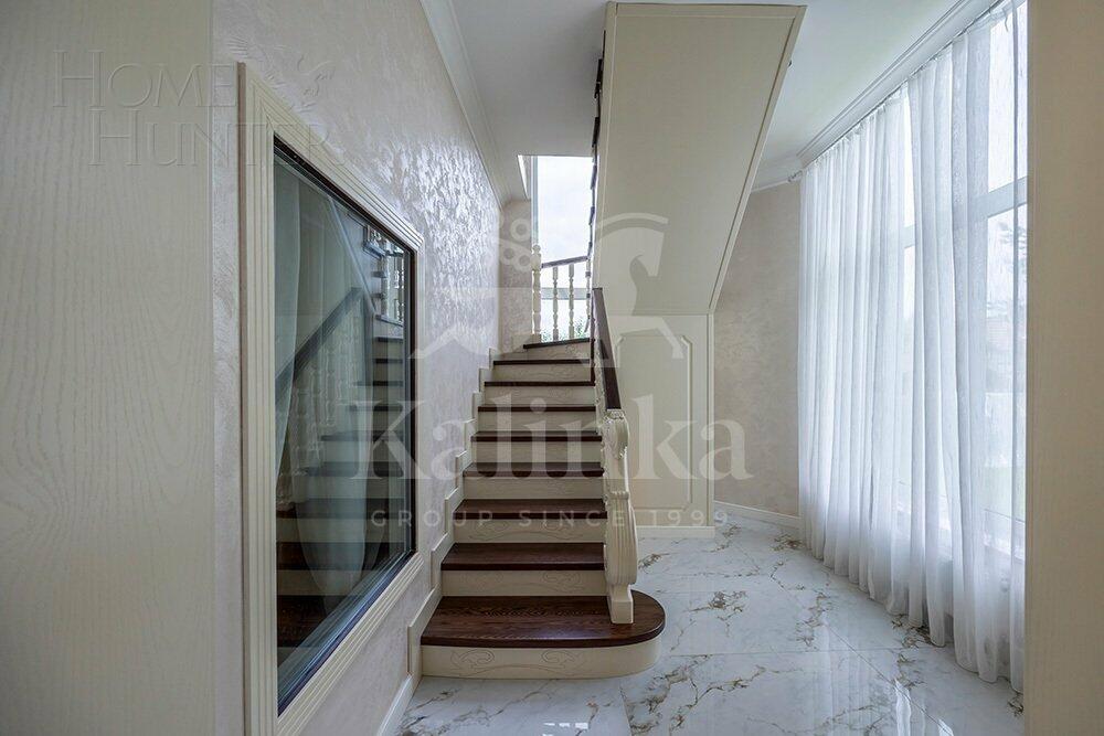 2-этажный коттедж 314 м² с отделкой