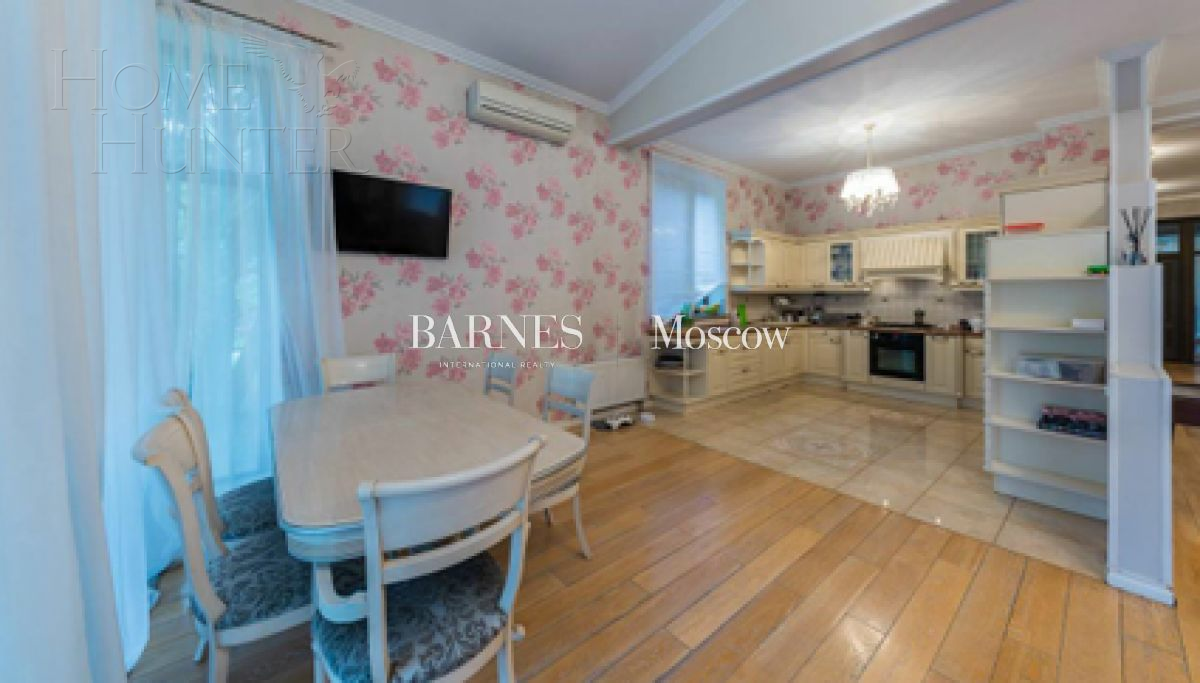 2-этажный коттедж 450 м² с отделкой