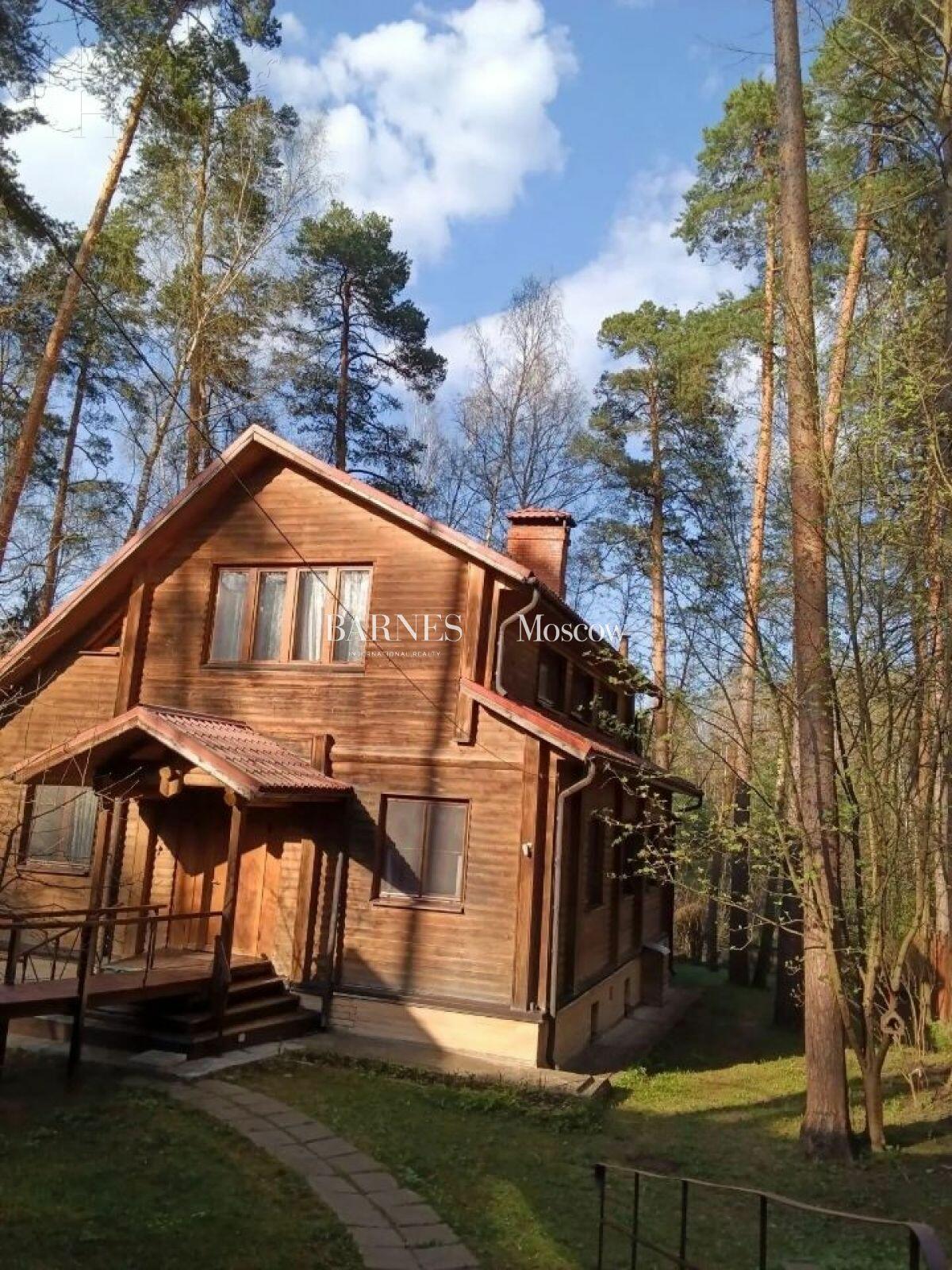 2-этажный коттедж 370 м² с отделкой