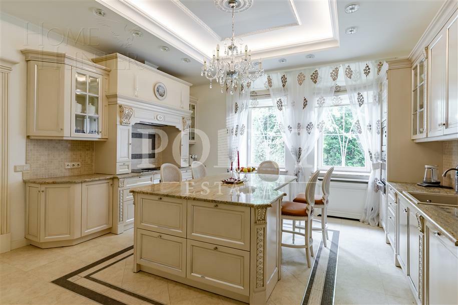 2-этажный коттедж 600 м² с отделкой