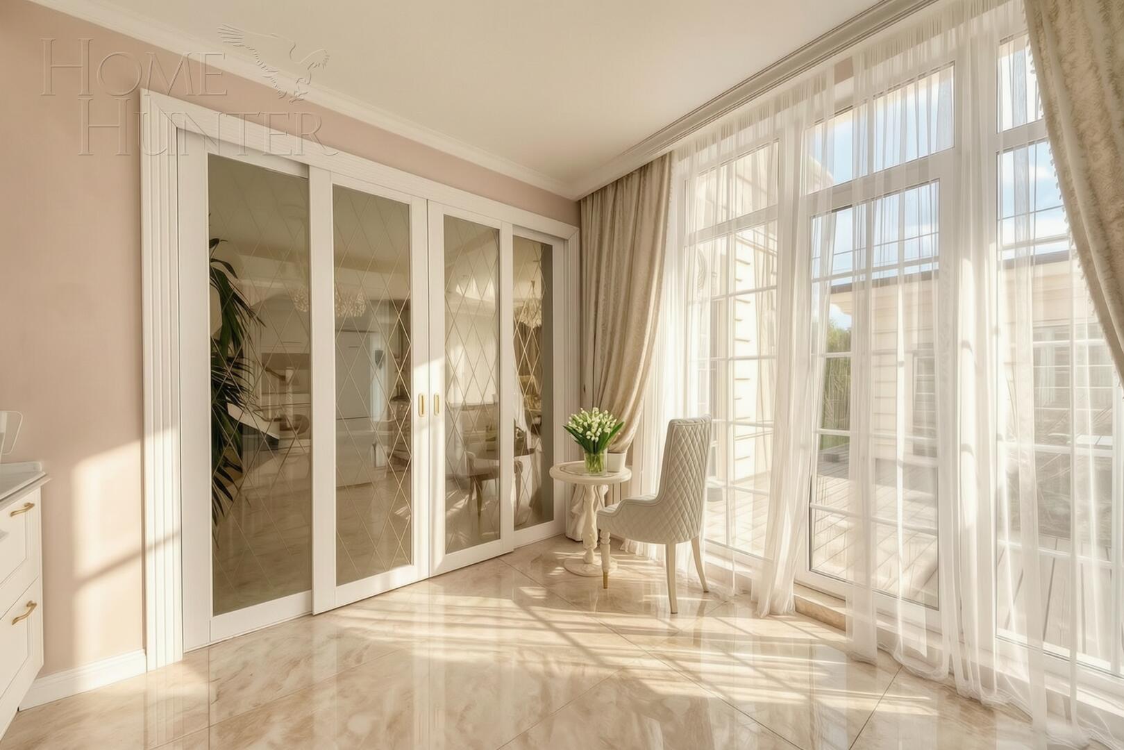 3-этажный коттедж 325 м² с отделкой