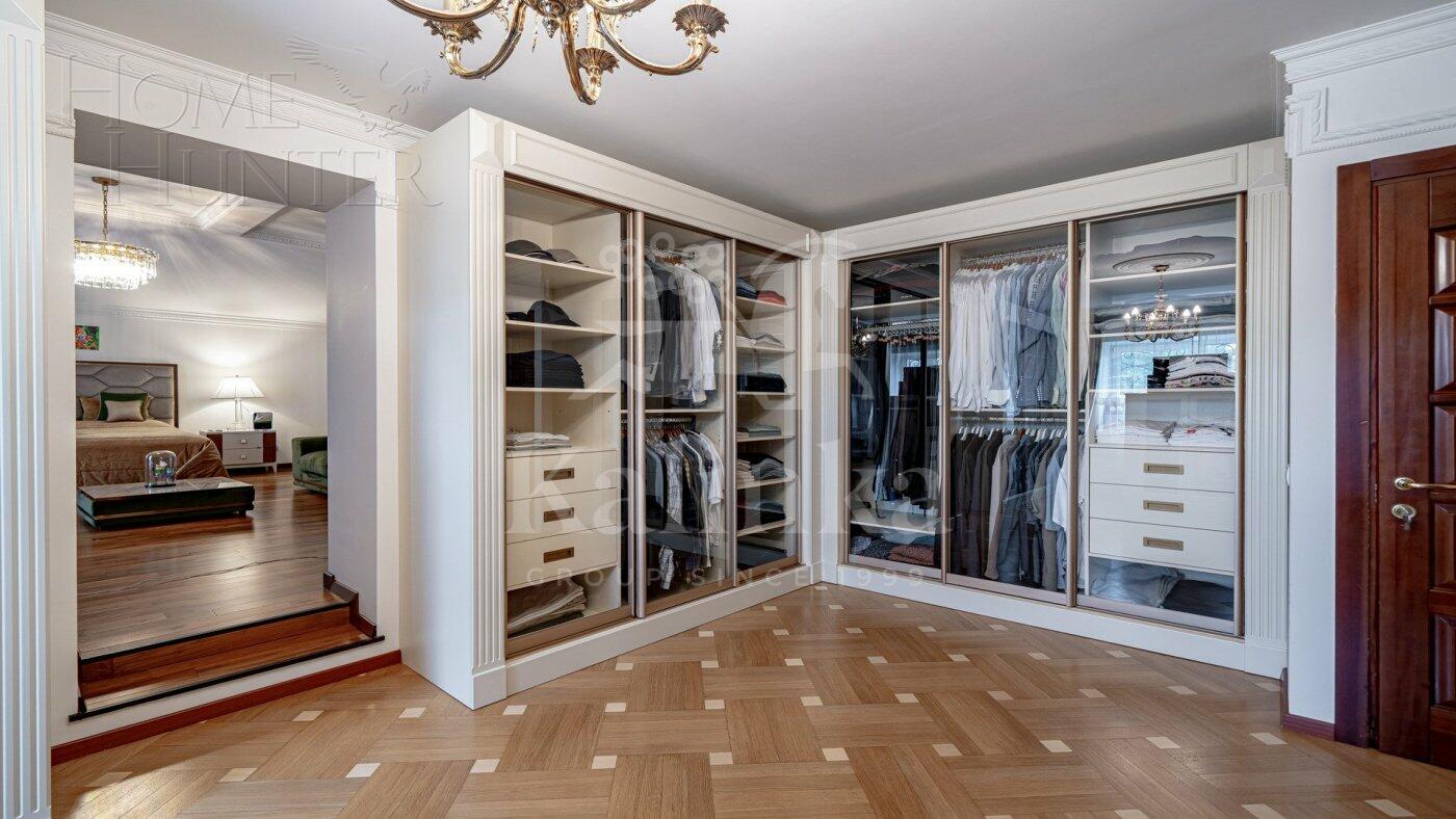 2-этажный коттедж 750 м² с отделкой