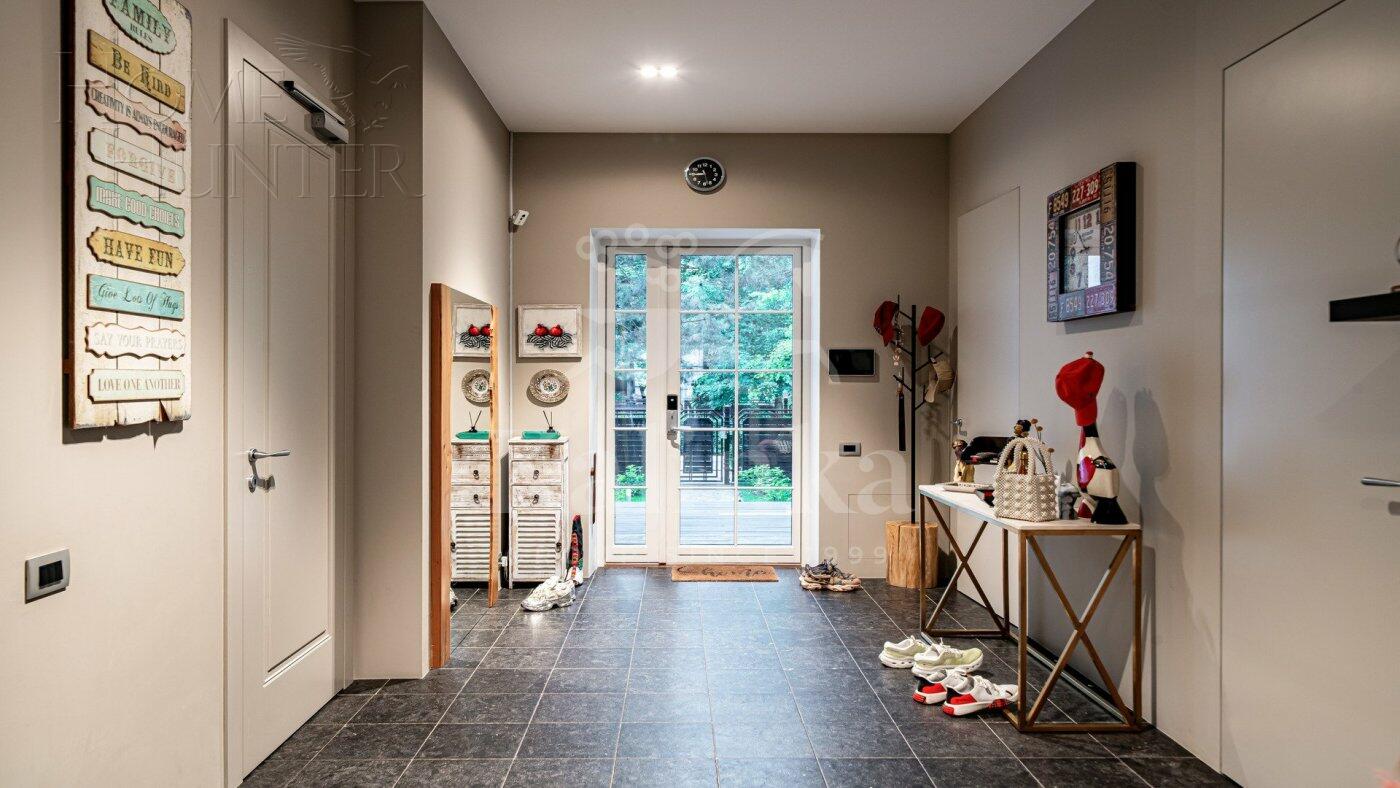 2-этажный коттедж 450 м² с отделкой