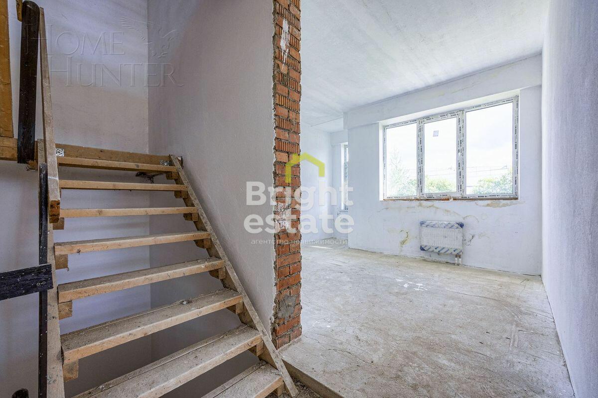 3-этажный таунхаус 345 м² без отделки