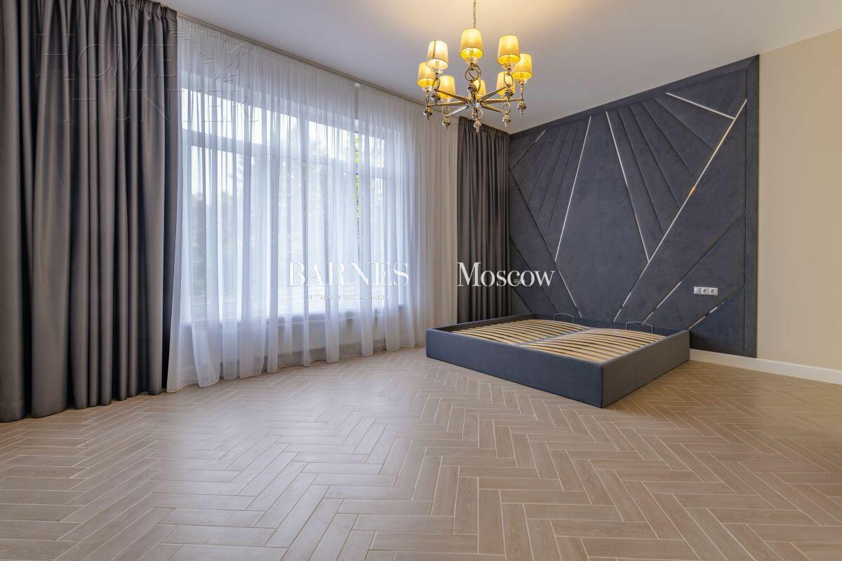 2-этажный коттедж 406 м² с отделкой