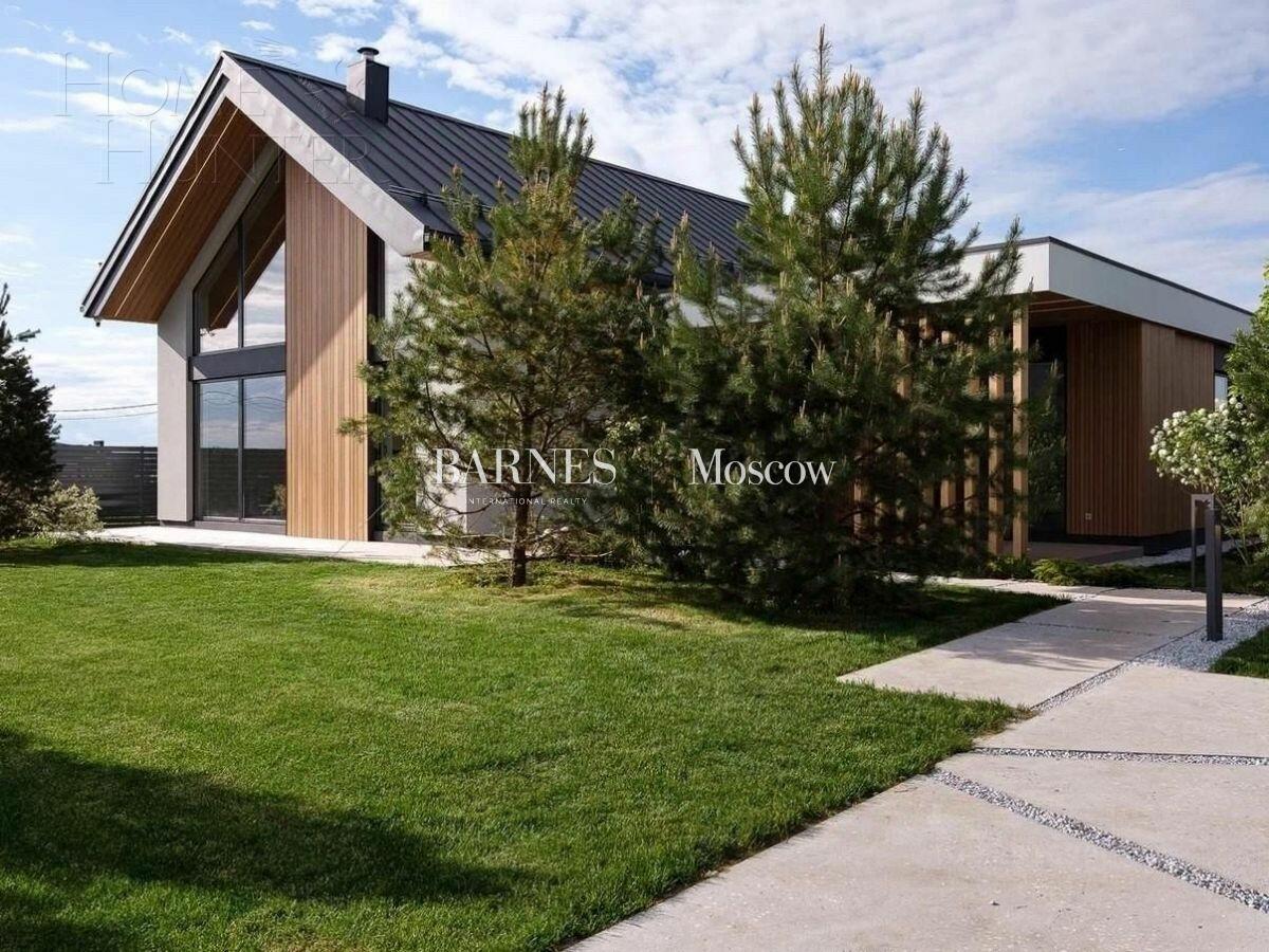 2-этажный коттедж 290 м² с отделкой