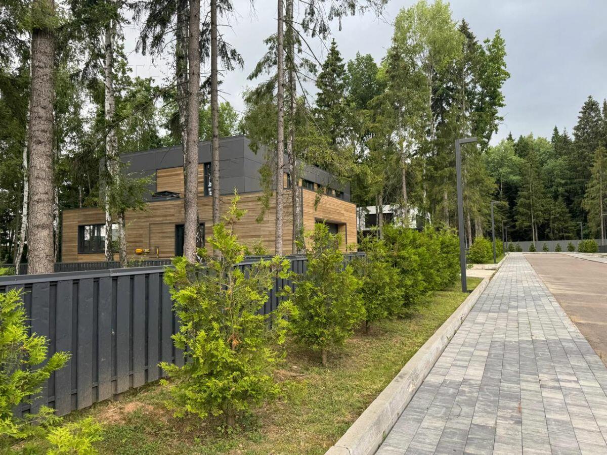 3-этажный коттедж 590 м² без отделки