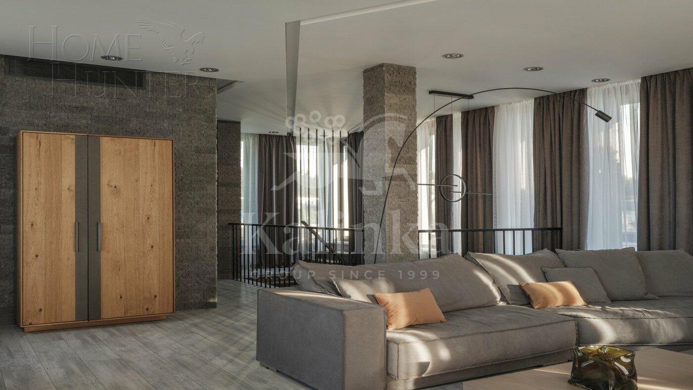 3-этажный коттедж 590 м² с отделкой