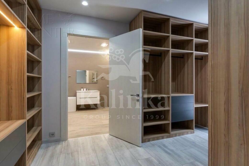 3-этажный коттедж 590 м² с отделкой