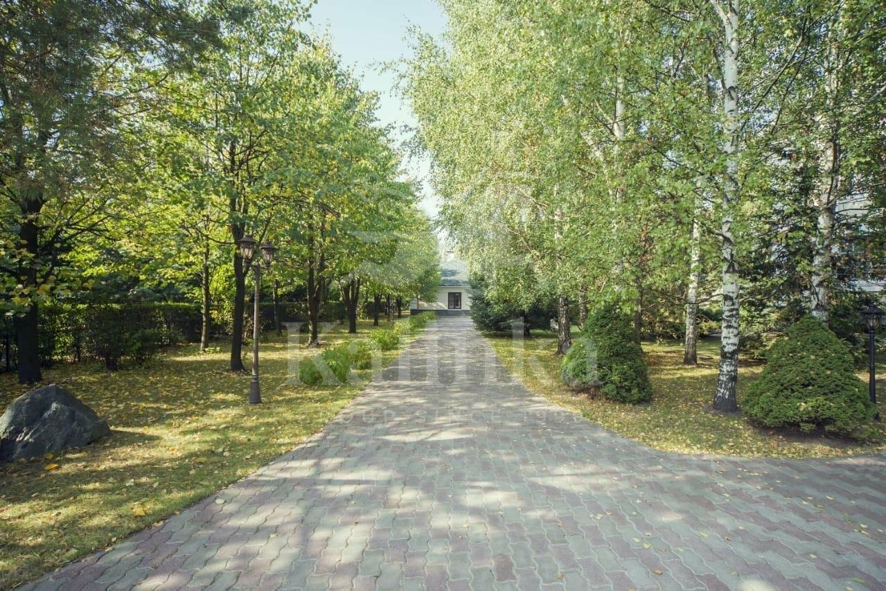 2-этажный коттедж 1 400 м² с отделкой