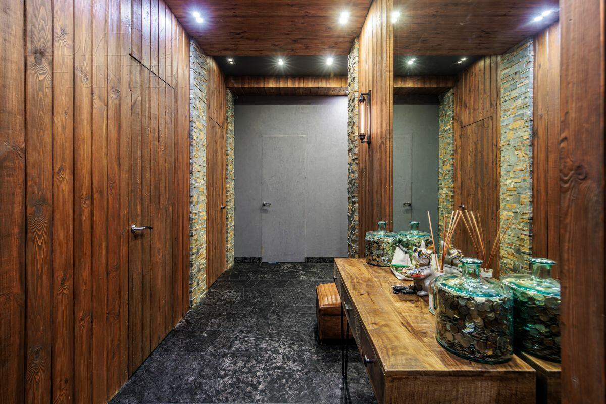 2-этажный коттедж 700 м² с отделкой