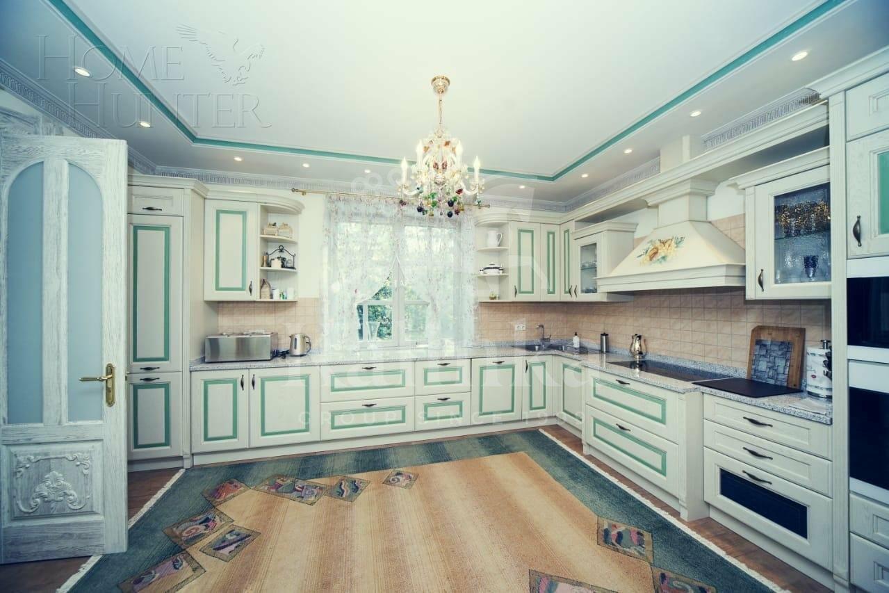 2-этажный коттедж 1 400 м² с отделкой