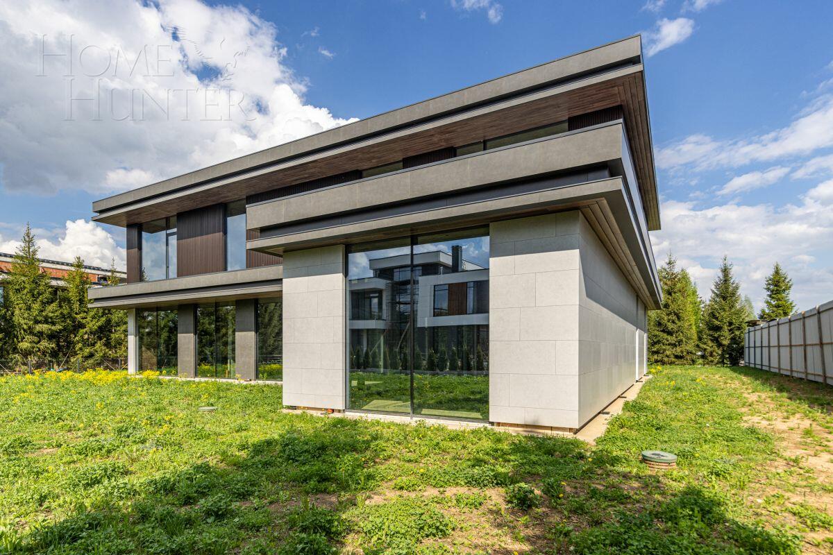 2-этажный коттедж 920 м² без отделки