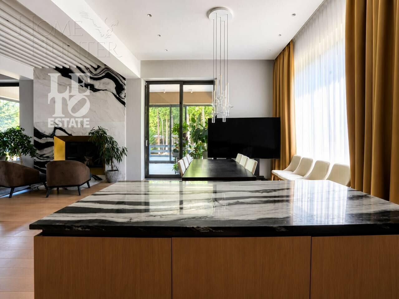 2-этажный коттедж 320 м² с отделкой