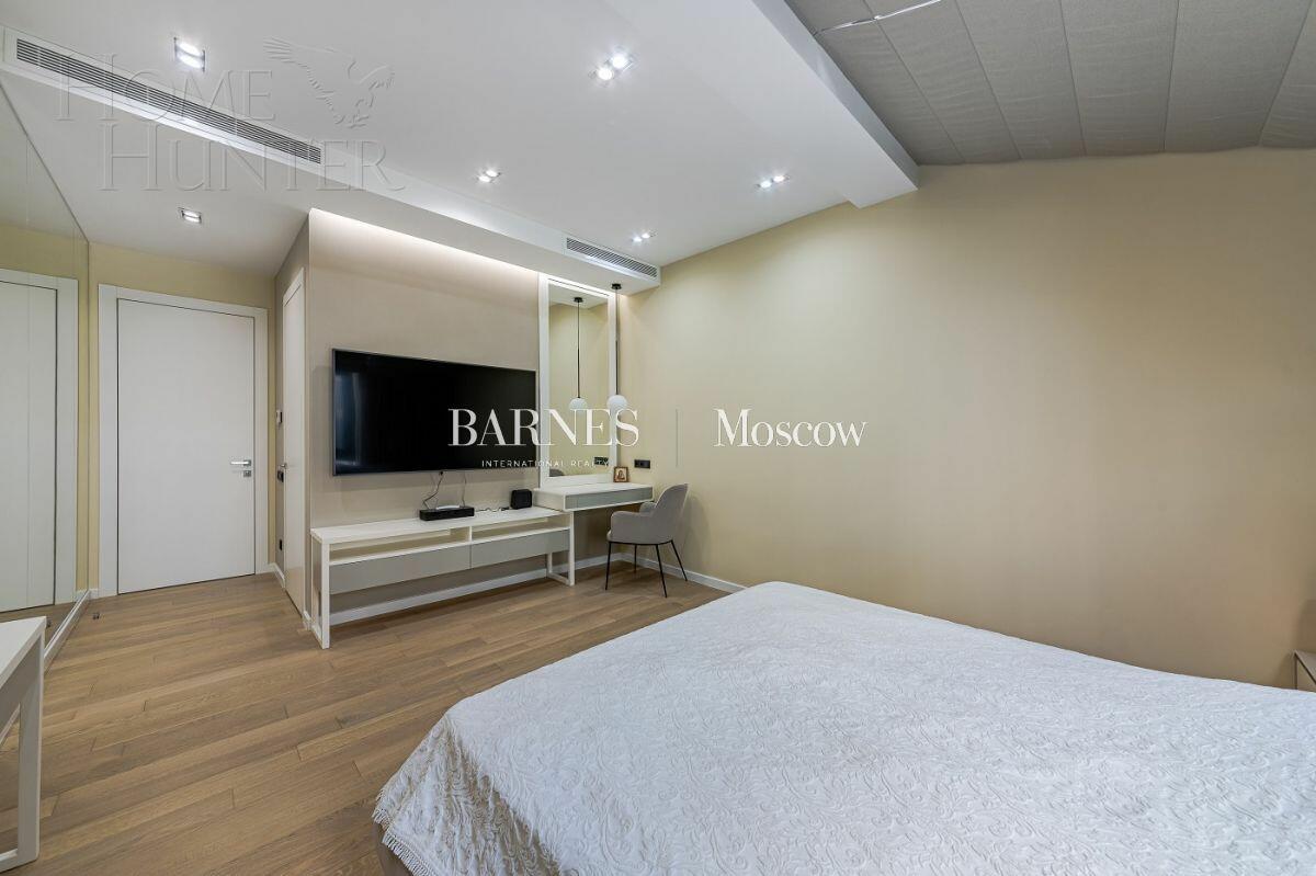 3-КОМН. КВАРТИРА С ОТДЕЛКОЙ 160 М² НА 2 ЭТАЖЕ